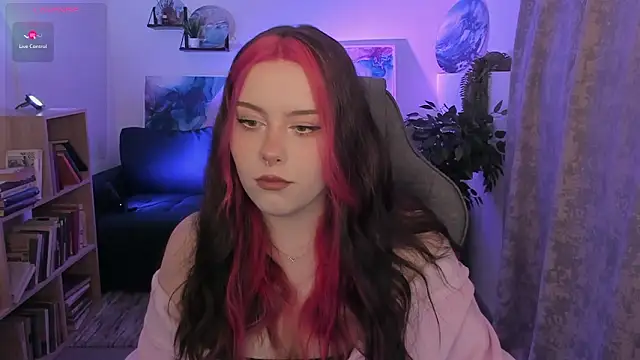 CoralineKeyns online show from 24, 3, 2026