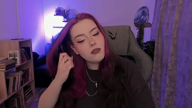 Snapshot of CoralineKeyns chatting on 24, 7, 2026 CoralineKeyns online show from 24, 7, 2026