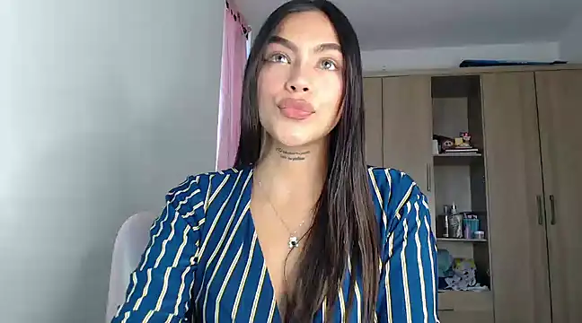 Snapshot of fairylatin222 chatting on 21, 1, 2025 fairylatin222 online show from 21, 1, 2025