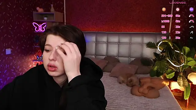 JulieHeets online show from 24, 1, 2025