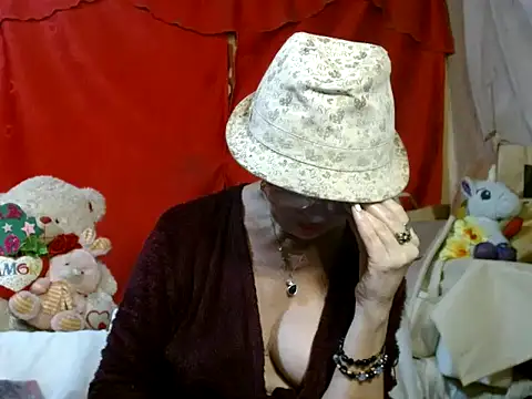hottieperla online show from 15, 1, 2026
