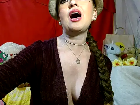 hottieperla online show from 24, 2, 2026