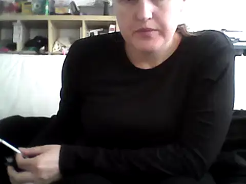 Snapshot of DragoneSFR chatting on 28, 1, 2025 DragoneSFR online show from 28, 1, 2025