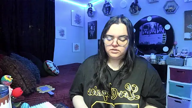 Snapshot of Luise_Meyrink chatting on 25, 2, 2026 Luise Meyrink online show from 25, 2, 2026