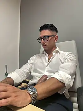 Snapshot of masterboss_ chatting on 26, 9, 2025 masterboss  online show from 26, 9, 2025