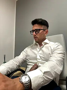 Snapshot of masterboss_ chatting on 1, 10, 2025 masterboss  online show from 1, 10, 2025