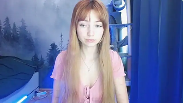 LuciaYoung online show from 4, 1, 2025