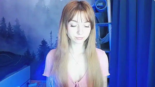 LuciaYoung online show from 4, 1, 2025