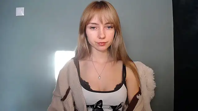 LuciaYoung online show from 17, 1, 2026