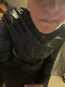 Snapshot of aangie__uwu chatting on 3, 12, 2024 aangie uwu online show from 3, 12, 2024