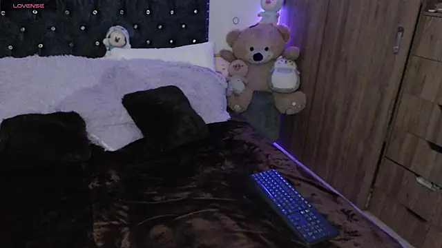 Snapshot of Maiaa_evans chatting on 28, 12, 2024 Maiaa evans online show from 28, 12, 2024