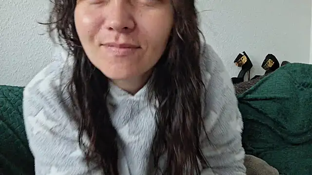 Cyndee Winter online show from 24, 9, 2025