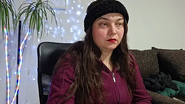 Cyndee Winter online show from 3, 2, 2026