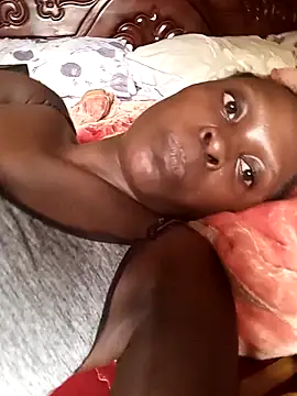 Snapshot of pretty_amaal chatting on 2, 12, 2024 pretty amaal online show from 2, 12, 2024