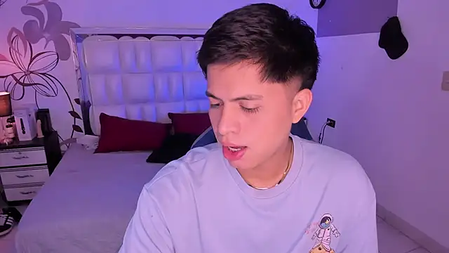 Snapshot of Niicky1_ chatting on 7, 12, 2024 Niicky1  online show from 7, 12, 2024