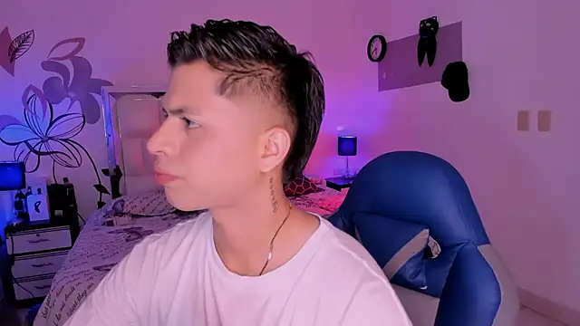 Snapshot of Niicky1_ chatting on 18, 2, 2025 Niicky1  online show from 18, 2, 2025