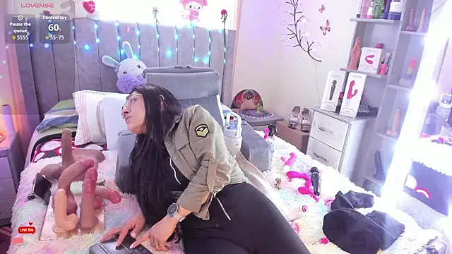 Rapunzeell  online show from 18, 11, 2025