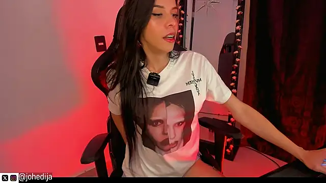 Snapshot of johedija chatting on 2, 3, 2026 johedija online show from 2, 3, 2026