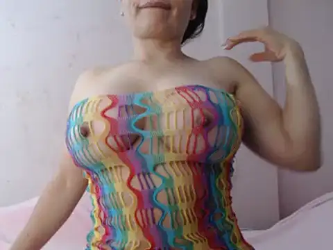 Snapshot of Janna099 chatting on 16, 12, 2024 Janna099 online show from 16, 12, 2024