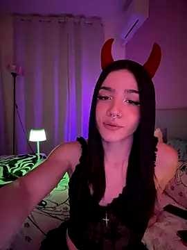 Snapshot of ShannonShanny chatting on 29, 10, 2025 ShannonShanny online show from 29, 10, 2025