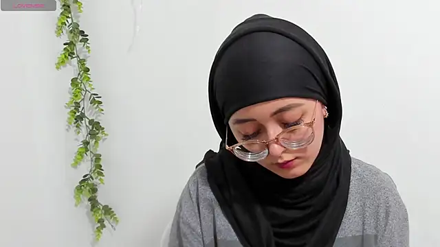 Snapshot of aysel_elid chatting on 8, 1, 2025 aysel elid online show from 8, 1, 2025