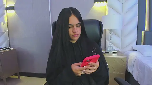 ChloeHarper  online show from 12, 1, 2026