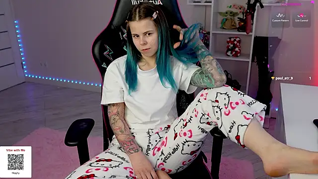 Latex Kitty online show from 16, 2, 2026