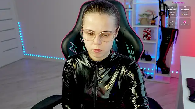 Latex Kitty online show from 3, 6, 2026