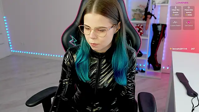 Latex Kitty online show from 15, 6, 2026