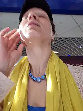 Exhibitionsplit online show from 27, 11, 2025