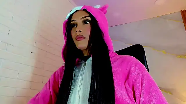 CoralineSweett online show from 16, 10, 2025