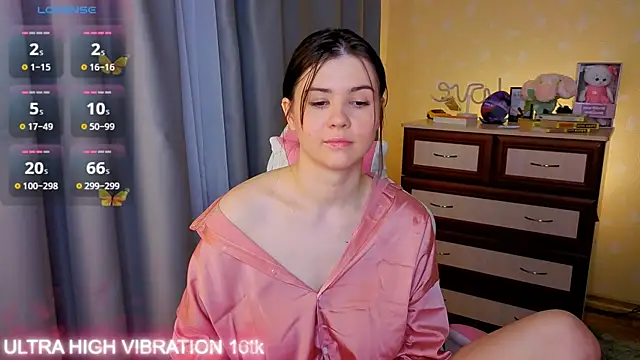 cutie mili online show from 10, 11, 2025