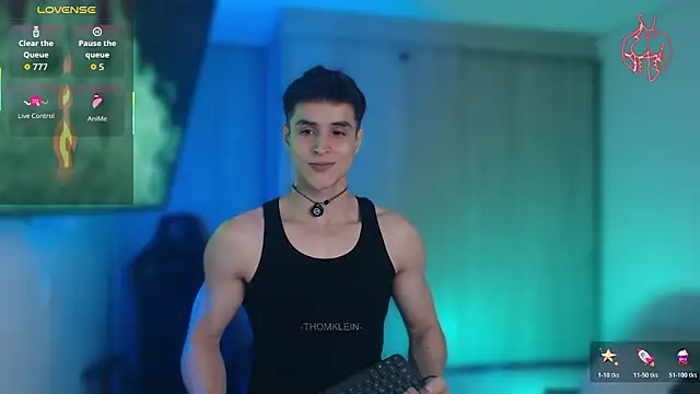 Snapshot of thomklein chatting on 3, 2, 2026 thomklein online show from 3, 2, 2026