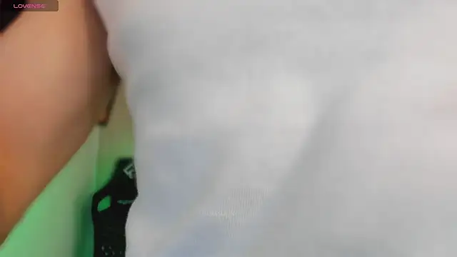 Snapshot of thomklein chatting on 18, 2, 2026 thomklein online show from 18, 2, 2026