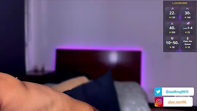 AxelKing1326 online show from 13, 10, 2025