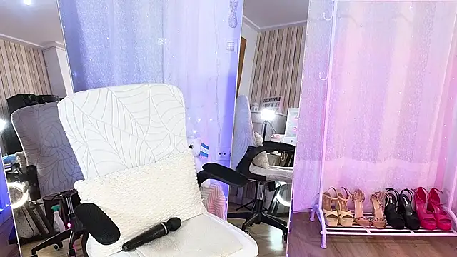 Tawny cox online show from 17, 11, 2025