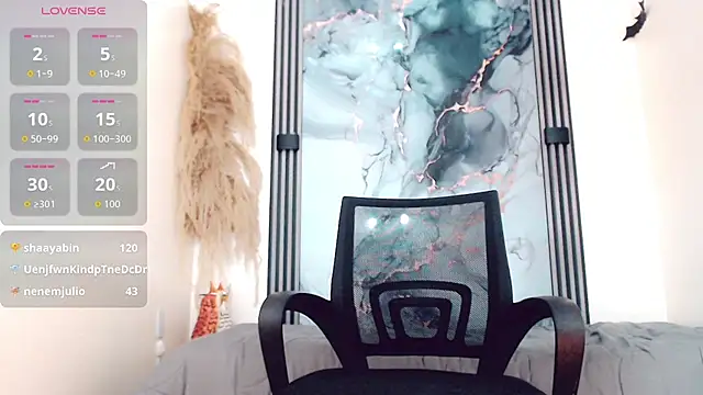 Snapshot of hilary_rodriguez chatting on 18, 11, 2025 hilary rodriguez online show from 18, 11, 2025