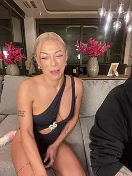 SexOnMyLvL online show from 6, 1, 2025