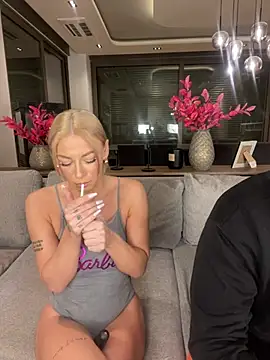 SexOnMyLvL online show from 8, 1, 2025