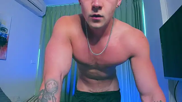 Snapshot of Samuel_Andrew chatting on 5, 1, 2025 Samuel Andrew online show from 5, 1, 2025