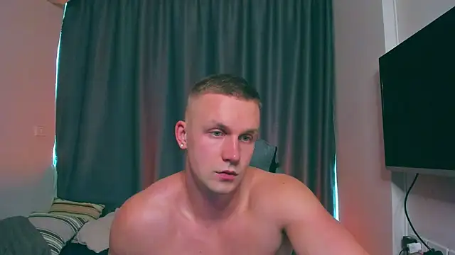 Snapshot of Samuel_Andrew chatting on 8, 3, 2025 Samuel Andrew online show from 8, 3, 2025