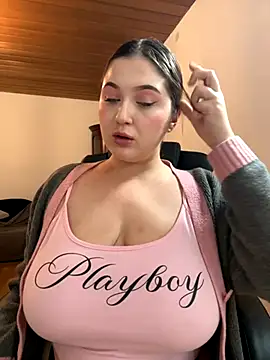 Snapshot of Kamilla_Loop chatting on 19, 11, 2025 Kamilla Loop online show from 19, 11, 2025