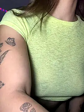 Snapshot of melisabunnny chatting on 8, 12, 2024 melisabunnny online show from 8, 12, 2024