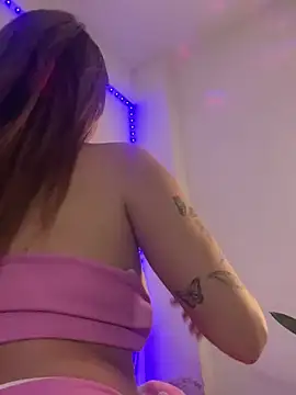 Snapshot of melisabunnny chatting on 2, 2, 2025 melisabunnny online show from 2, 2, 2025