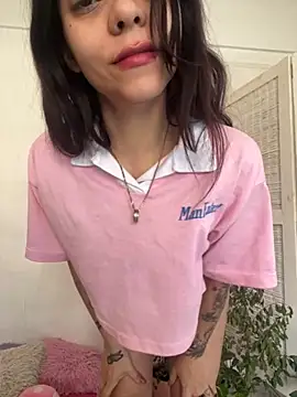 Snapshot of melisabunnny chatting on 25, 9, 2025 melisabunnny online show from 25, 9, 2025