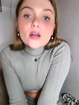 Goldloeckchen159 online show from 2, 10, 2025