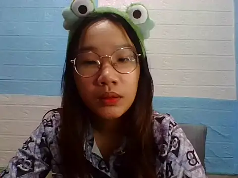 Snapshot of Nanoko chatting on 17, 11, 2025 Nanoko online show from 17, 11, 2025