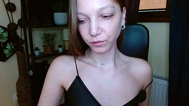 EmillyPlay online show from 12, 3, 2026