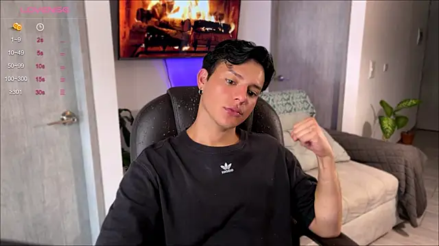 Snapshot of Alexxblue chatting on 27, 1, 2025 Alexxblue online show from 27, 1, 2025