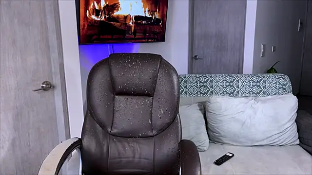 Snapshot of Alexxblue chatting on 18, 2, 2025 Alexxblue online show from 18, 2, 2025